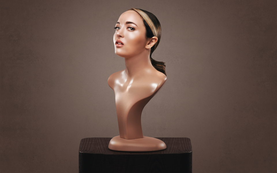 Fern Brady Comedian Fern Brady with her body as a sculpture bust